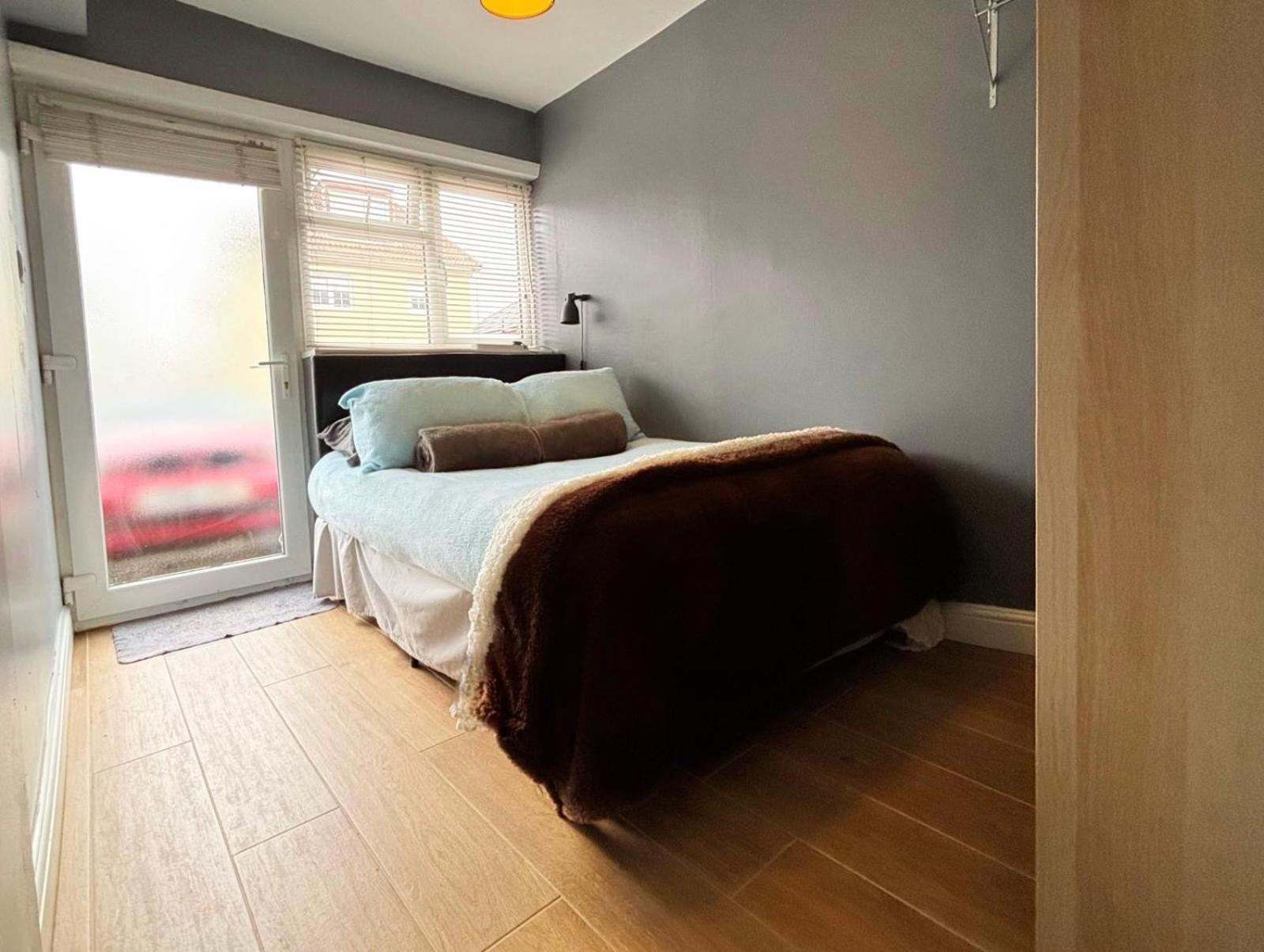 Shirley Apartments, Cozy Studio, Self Check In, 10 Min Drive To City Centre, Walking To Redbridge Train Station Southampton Buitenkant foto